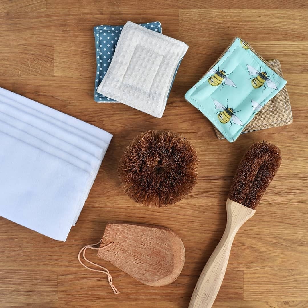 Unsponges and Coconut cleaner brushes