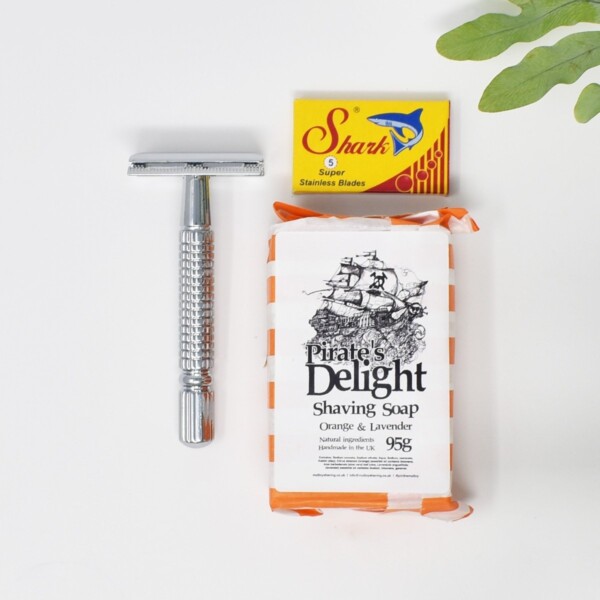 Mutiny Mini Safety Razor Kit With Orange & Lavender Shaving Soap And Blades