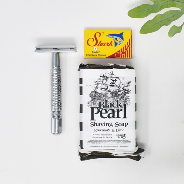 Mutiny Mini Safety Razor Kit With Rosemary & Lime Shaving Soap And Blades