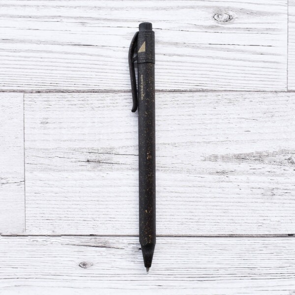 A Good Company Dark Brown Natural Grass Pen