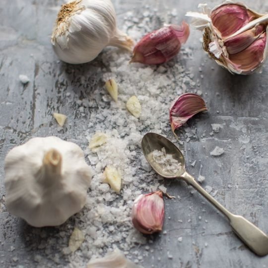 Garlic Dorset Sea Salt Flakes mixed with fresh garlic