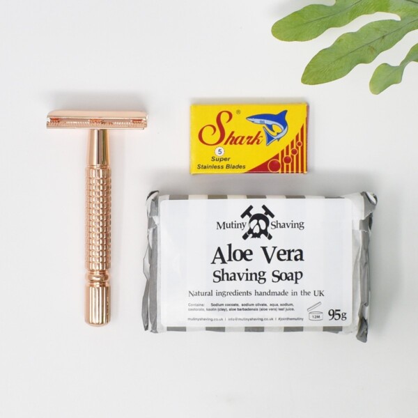 Mutiny Rose Gold Double Edge Safety Razor With Replacement Blades And Aloe Vera Shaving Soap