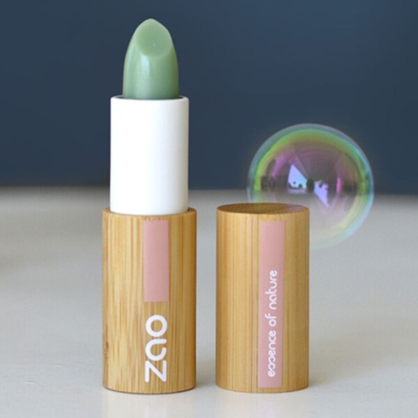 Zao Lip Scrub Stick On Bubble Background