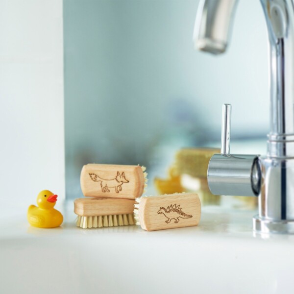 Kids Natural Vegan Nail Brush - Image 2
