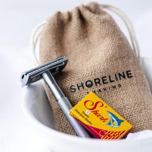 Silver Safety Razor with Hessian Bag
