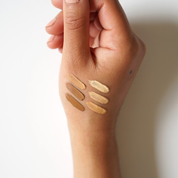 Vegan Liquid Concealer - Hazelnut Tan 795 - Image 4