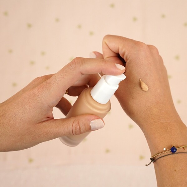 Silk Fluid Foundation - TESTER POT ONLY - Image 4