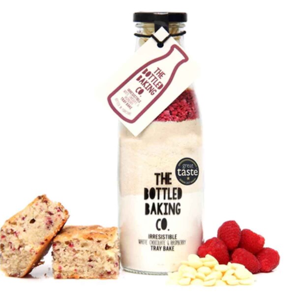 White Chocolate & Raspberry Tray Bake Cake Mix - Image 2