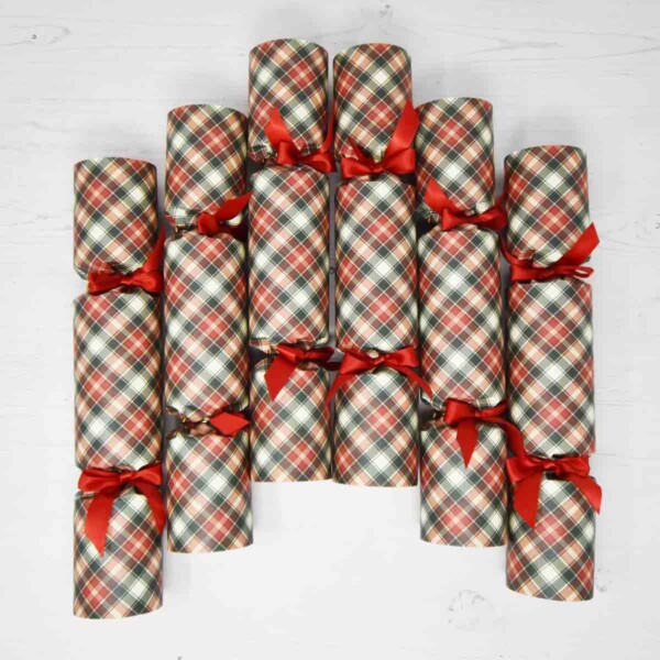 6 Luxury Christmas Crackers - Traditional Tartan