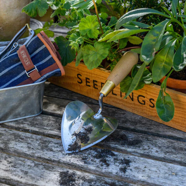 Sophie Conran Heart-Shaped Trowel - Image 2