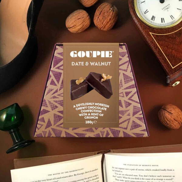 Date & Walnut Chocolate - 180g - Image 2