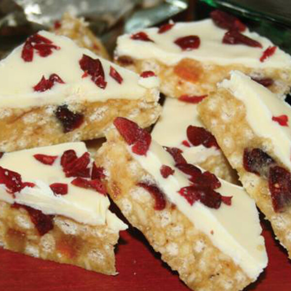 White Christmas Chocolate - 180g - Image 3