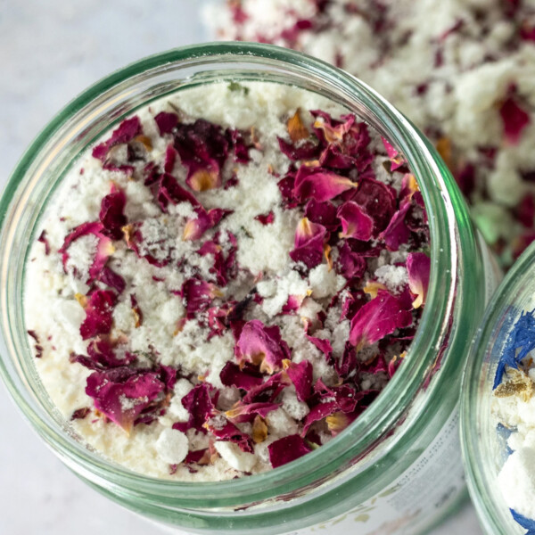 Relaxing Rose Geranium Bath Soak - 220g - Image 2