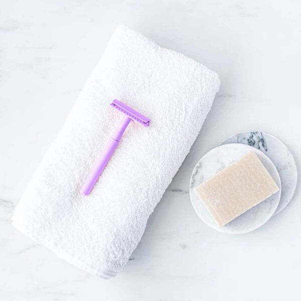 Light Purple Safety Razor with Hessian Bag - Image 2