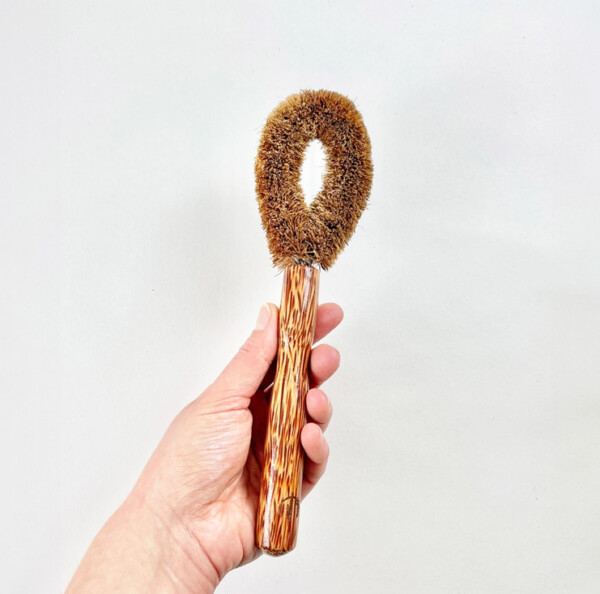 Natural Coconut Dish Cleaning Brush - Image 2
