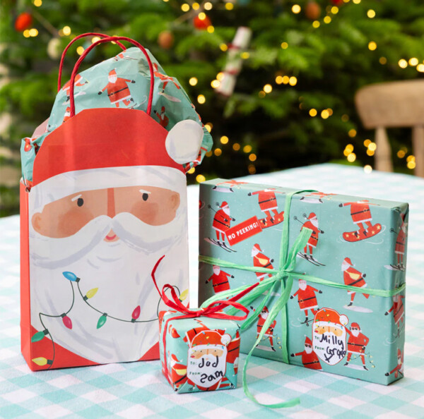 Santa Christmas Paper Gift Bags - 8 Pack - Image 2