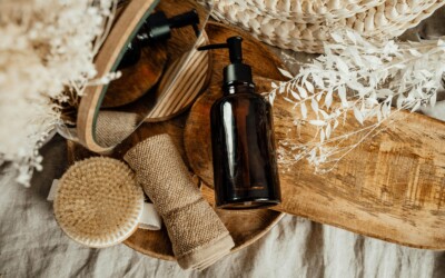 Top 10 Natural Skincare Ingredients to Look For🌿